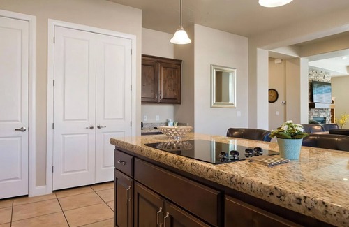 Washington House | 3-BR Retreat w/Pool Near Golf & Nature, Sleeps 10