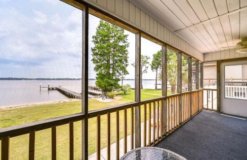 Chocowinity House | 3 BR Riverfront House with Private Boat Dock