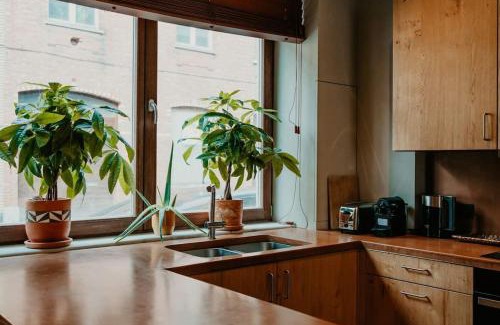East Flanders House | 3-BR Suburban Retreat