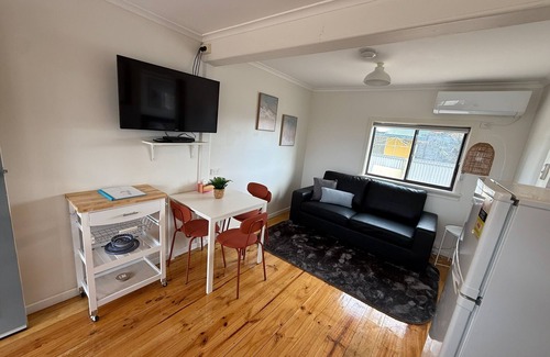 Melville Apartment | 3 by the Sea at Coobowie Unit 1 - 1 bedroom - dog friendly-Off peak special!