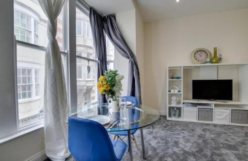 Weymouth Apartment | 3 By The Sea