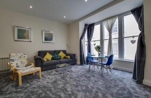 Weymouth Apartment | 3 By The Sea
