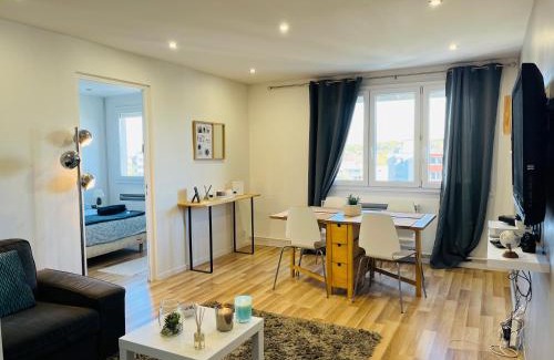 Saint-Priest Apartment | 3 chambres Situation idéale Aux portes de Lyon Tout confort