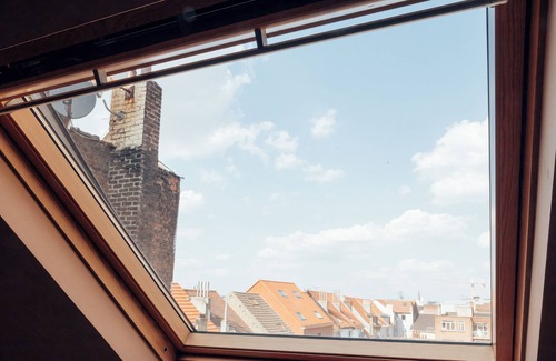 Brussels Apartment | 3/Comenstay.be/Cozy Mezzanine Bedroom Duplex-Bathtub+Boardgames @ City Center!