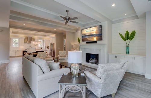 Hilton Head Island House | 3 Firethorn Way - 2nd Row (75 yards walk) to the Beach.