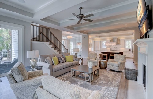 Hilton Head Island House | 3 Firethorn Way - 2nd Row (75 yards walk) to the Beach.