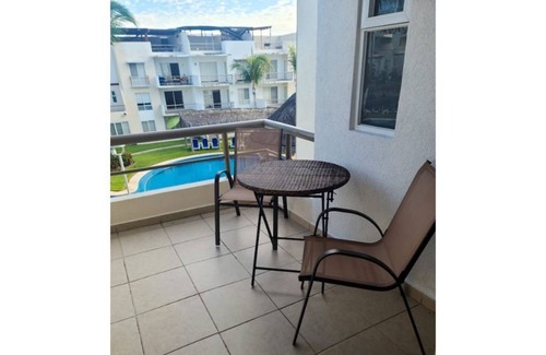 Granjas del Marques House | 3 Floor Vacation Home