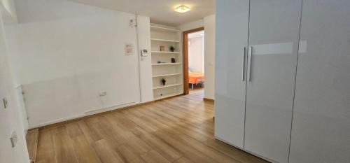 Sliema Villa | 3 Floors Villa on Promenade 4 bedrooms 3 bathrooms V1