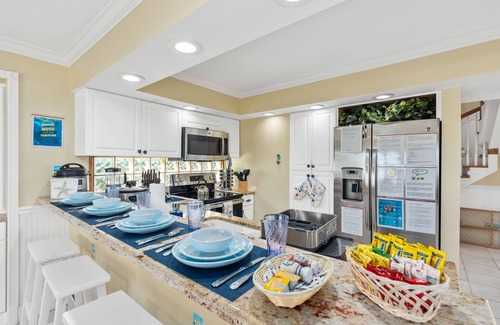 Stuart House | 3 Florida side-by-side Beach Houses; Sleeps 50+. Pools, Hot Tubs, Docks ON Beach