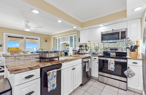 Stuart House | 3 Florida side-by-side Beach Houses; Sleeps 50+. Pools, Hot Tubs, Docks ON Beach