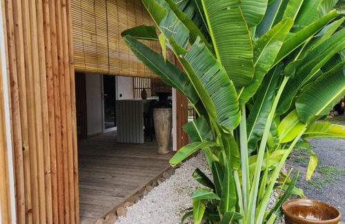 Temae Condo | 3 ' from a magnificent beach Fare de 55M2 Ideally located for golfers.