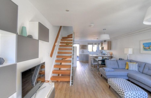 Seaton House | 3 Grove Mews