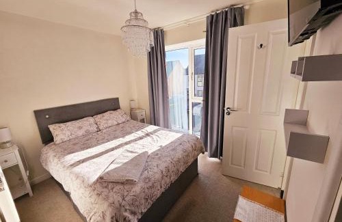 Telford Bed & Breakfast | 3 Guest Rooms in a 3bed house with kitchen, ENSUITE options also available