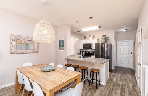 Corpus Christi House | 3 Heated Pools/Blocks to Beach/Poolside Townhome