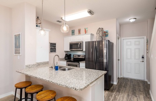 Corpus Christi House | 3 Heated Pools/Blocks to Beach/Poolside Townhome