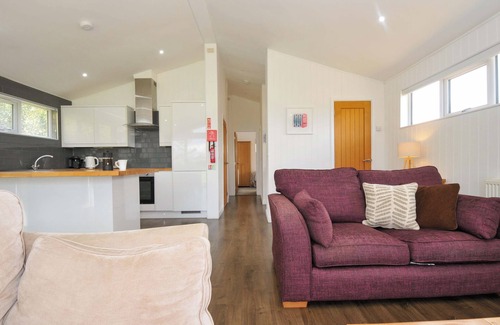 Dobwalls Cottage | 3 HORIZON VIEW, pet friendly, luxury holiday cottage in Dobwalls