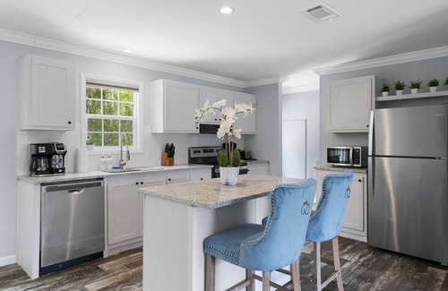 Moon Lake Estates House | 3 King bedrooms - Beautiful New Port Richey