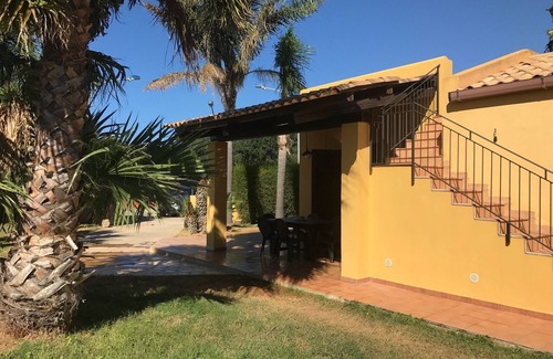 Marsala House | 3 large (2 covered) terraces, well-kept Mediterranean garden, sea views