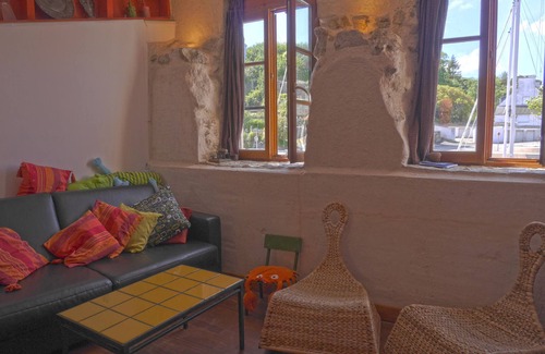 Le Palais House | 3-level house with terrace, 2 bedrooms, pets allowed – center of Le Palais