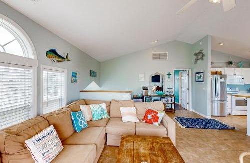 Hatteras House | 3 Little Birds #14-H