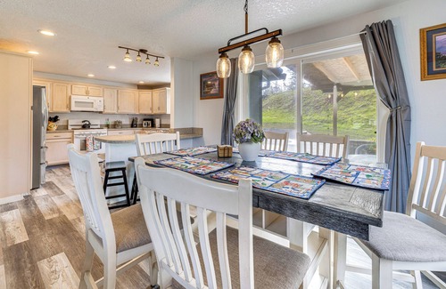 Warrenton House | 3 Mi to Beach: Oregon North Coast Retreat