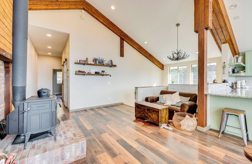 Black Hawk Cottage | 3 Mi to Casinos: Cabin w/Stables in Black Hawk!