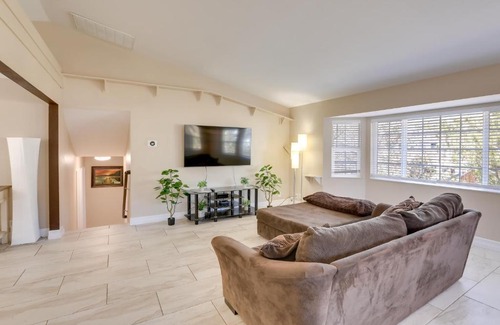 Northeast Reno House | 3 Mi to Casinos Reno Home with Fenced Yard!