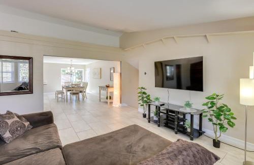 Northeast Reno House | 3 Mi to Casinos Reno Home with Fenced Yard!