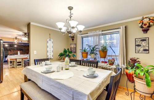 Dover House | 3 Mi to Dover Motor Speedway Pet-Friendly Retreat