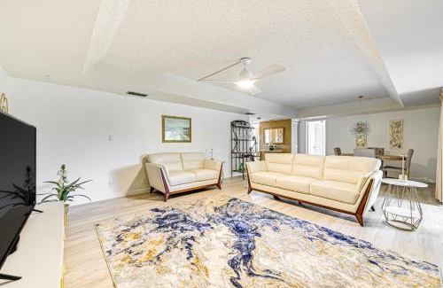 East Naples Apartment | 3 Mi to Downtown Naples Country Club Condo!