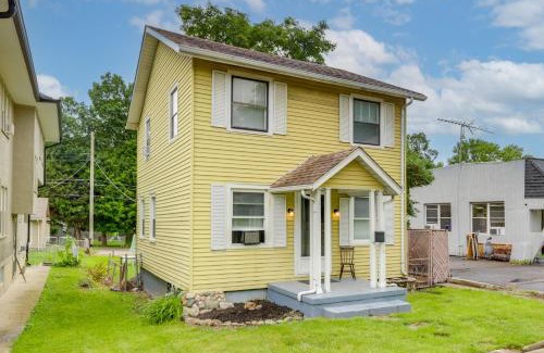 Dayton House | 3 Mi to Dtwn Dog-Friendly Retreat in Dayton