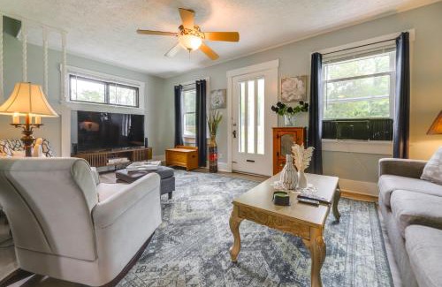 Dayton House | 3 Mi to Dtwn Dog-Friendly Retreat in Dayton
