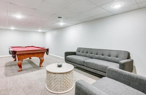 Saginaw House | 3 Mi to Dtwn Saginaw Spacious and Updated Home!