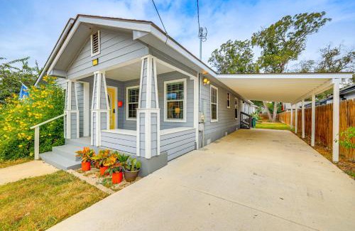 Denver Heights House | 3 Mi to Dtwn San Antonio Home with Deck and Casita!