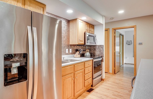 Gilford House | 3 Mi to Gunstock Mountain Resort: Gilford Getaway