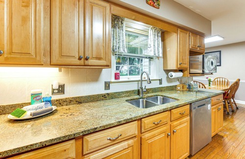 Beaufort House | 3 Mi to Historic Dtwn: Family Retreat in Beaufort!