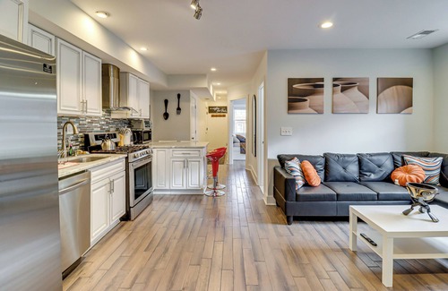 Trinidad Apartment | 3 Mi to National Mall: DC Apt w/Fenced Yard