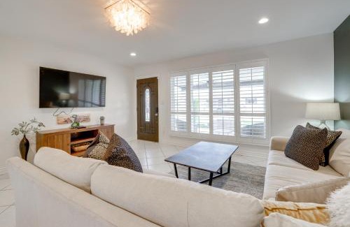 Cox Heights House | 3 Mi to Old Town Modern Oasis in Scottsdale!