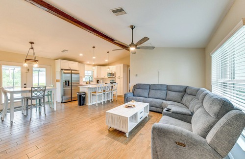 Englewood East House | 3 Mi to Public Beach: Port Charlotte Getaway!