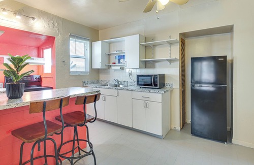 Downtown Hollywood House | 3 Mi to Sand: Move-In Ready Apt Off Hollywood Blvd