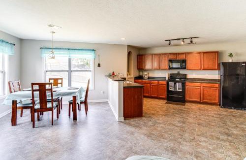 Huntcliff House | 3 Mi to Village at Sandhill Family Home with Yard!