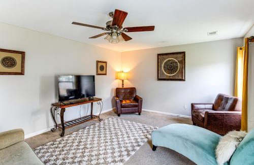 Huntcliff House | 3 Mi to Village at Sandhill Family Home with Yard!