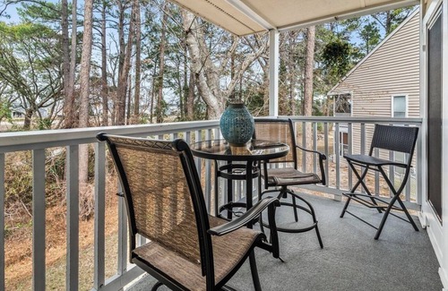 Little River Condo | 3 Miles from beach. 2-bedroom, 2 bath condo in Little River with 3 beds.
