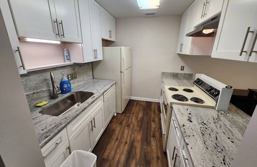 Tallahassee Apartment | 3 miles to FSU-Midtown Luxe-Comfy High end beds