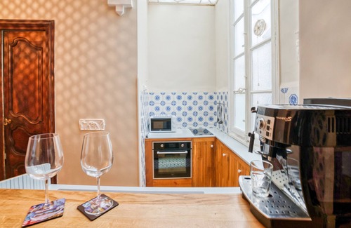 Nimes City Centre Apartment | 3 min from the Arena -Superb apartment in the center of Nimes - Free parking
