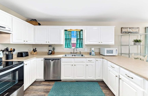 Fort Morgan House | 🏖 3 Min Walk to the Beach 💦 Ice Machine 🌼 In Quiet Fort Morgan