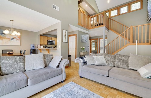 Tannersville House | 3 mins to Camelback Ski - Gorgeous Pocono House