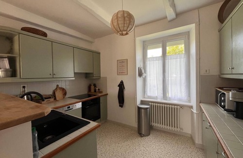 Plurien House | 3 minutes from the beach, spacious renovated farmhouse with large enclosed garden.
