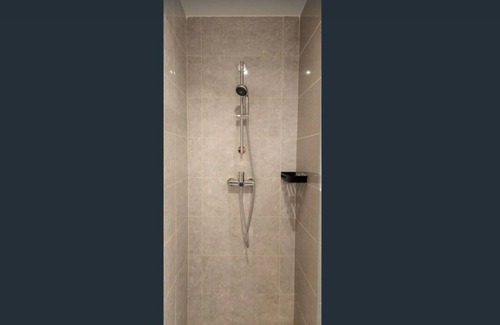 Kuala Lumpur Apartment | 3 minutes to Kerinchi Station! Contemporary Studio near Mid Valley