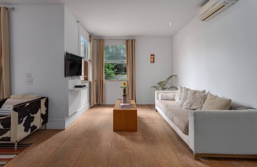 Zona Sul House | 3 Modern private ensuite Lofts in Ipanema Hills